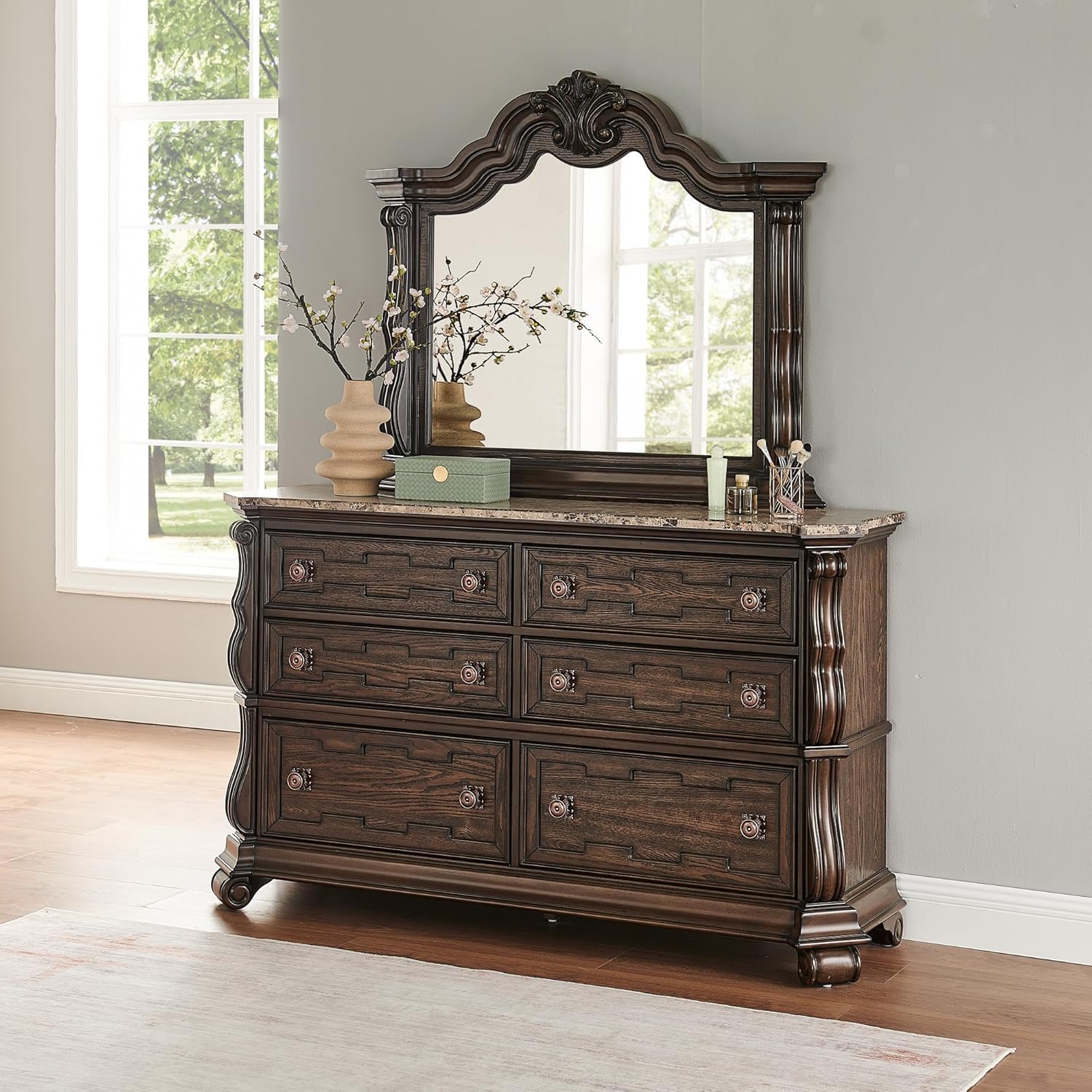 Traditional Tufted Platform Bedroom Set