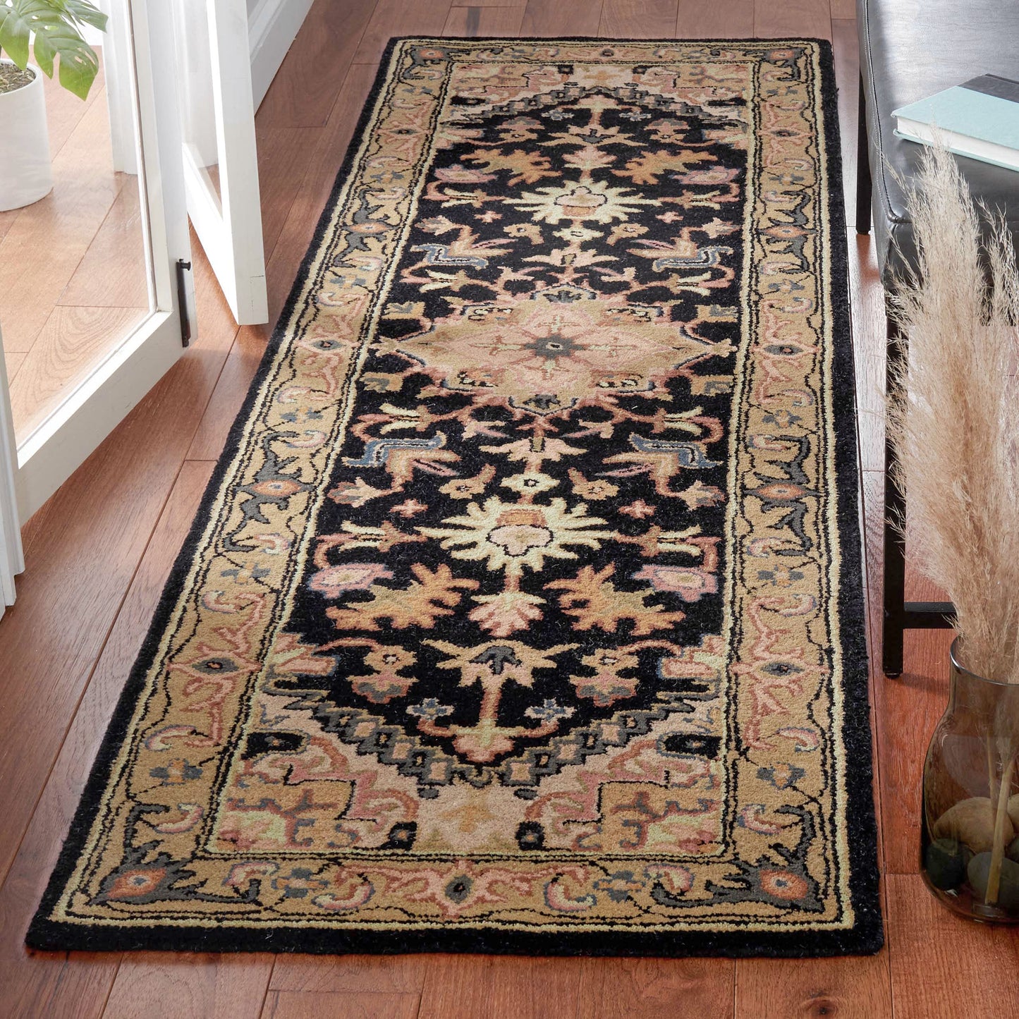 Heritage Traditional Area Rug Collection