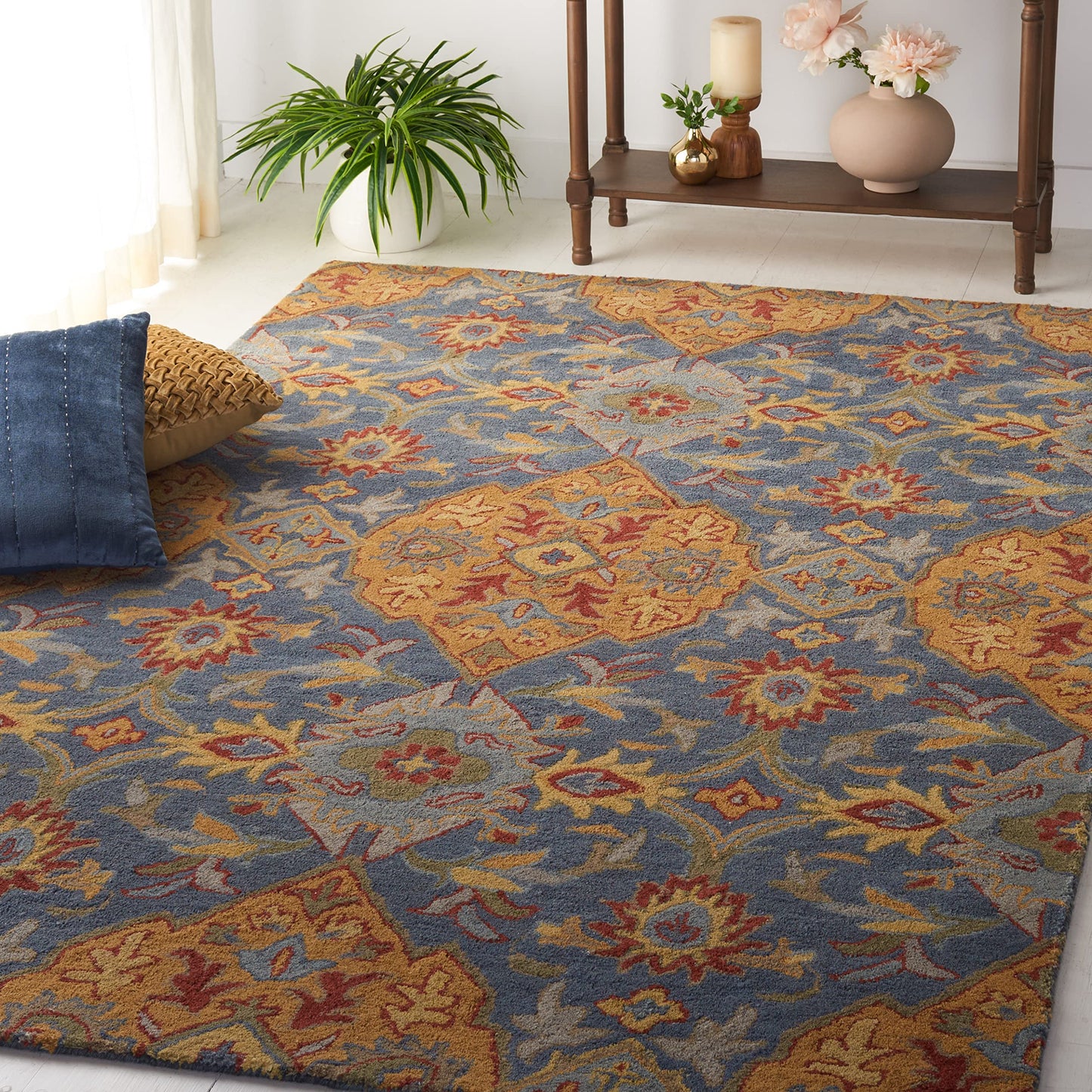Traditional Oriental Wool Area Rug